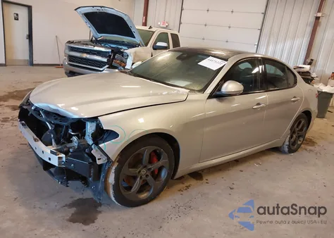 2017 Alfa Romeo Giulia Awd z USA, uszkodzony, nr VIN ZARFAEDN1H7538340